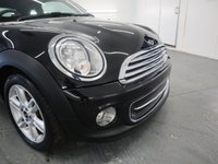 USED 2015 64 MINI COUPE 1.6 COOPER 2d 120 BHP MINI COOPER AUTO IN BLACK WITH ONLY 8,000 MILES. CHILLI PACK PLUS.............