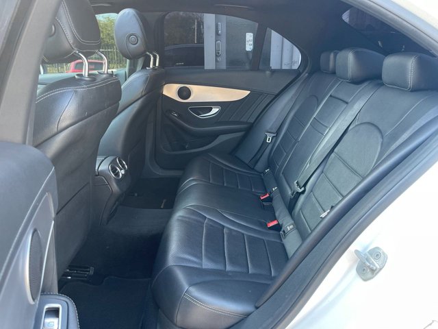 2015 Mercedes-Benz C-CLASS - Photo 11