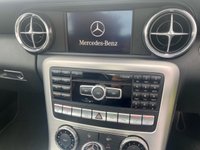 USED 2011 61 MERCEDES-BENZ SLK 1.8 SLK200 BLUEEFFICIENCY AMG SPORT ED125 2d 184 BHP **12 MONTHS NATIONAL WARRANTY**