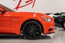 USED 2015 65 FORD MUSTANG 5.0 GT 2d 410 BHP COMPETITION ORANGE / H + COOL SEATS