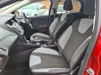 USED 2012 62 FORD FOCUS 1.0 ZETEC 5d 124 BHP &pound; 30 ROAD TAX/ F.S.H