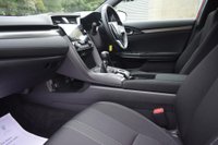 USED 2018 18 HONDA CIVIC 1.0 VTEC SR 5d 128 BHP 29,000 MILES! 1 OWNER! FULL HONDA SERVICE HISTORY! NAV!
