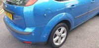 USED 2005 05 FORD FOCUS 1.6 ZETEC CLIMATE 5d 100 BHP 