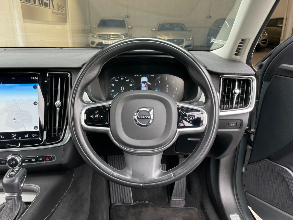 USED 2017 17 VOLVO S90 2.0 D5 POWERPULSE INSCRIPTION AWD 4d 231 BHP 