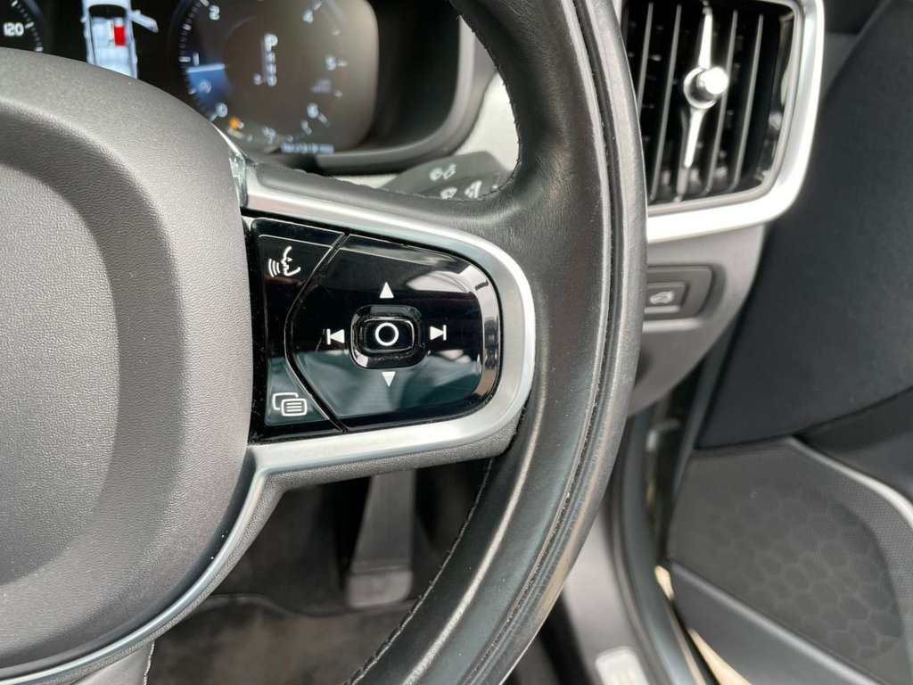 USED 2017 17 VOLVO S90 2.0 D5 POWERPULSE INSCRIPTION AWD 4d 231 BHP 