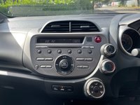 USED 2010 60 HONDA JAZZ 1.3 I-VTEC ES 5d 98 BHP 