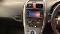 USED 2012 12 TOYOTA AURIS 1.8 T4 5d 99 BHP * CLIMATE CONTROL * PARKING SENSORS * ALLOY WHEELS * FREE ROAD TAX *