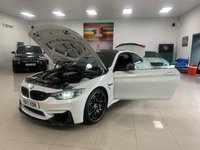 USED 2017 17 BMW M4 3.0 M4 COMPETITION 2d 444 BHP M DOUBLE CLUTCH + HEADS UP DIS + CARBON FIBRE PACK + H/K SOUND SYS!