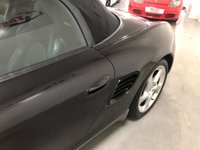 USED 2004 54 PORSCHE BOXSTER 3.2 24V S 2d 260 BHP * CLIMATE CONTROL * 18 INCH ALLOY WHEELS *