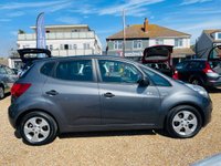 USED 2011 11 KIA VENGA 1.6 2 AUTOMATIC  Lovely Low Mileage Automatic with a FSH