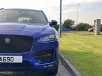 USED 2017 17 JAGUAR F-PACE 2.0 R-SPORT AWD 5d 178  AUTO Black Pack 20" Black Alloys