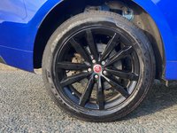 USED 2017 17 JAGUAR F-PACE 2.0 R-SPORT AWD 5d 178  AUTO Black Pack 20" Black Alloys
