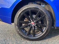 USED 2017 17 JAGUAR F-PACE 2.0 R-SPORT AWD 5d 178  AUTO Black Pack 20" Black Alloys