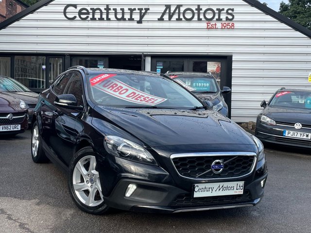 2013 63 Volvo V40 Cross Country 1.6 D2 LUX 5dr - FULL LEATHER