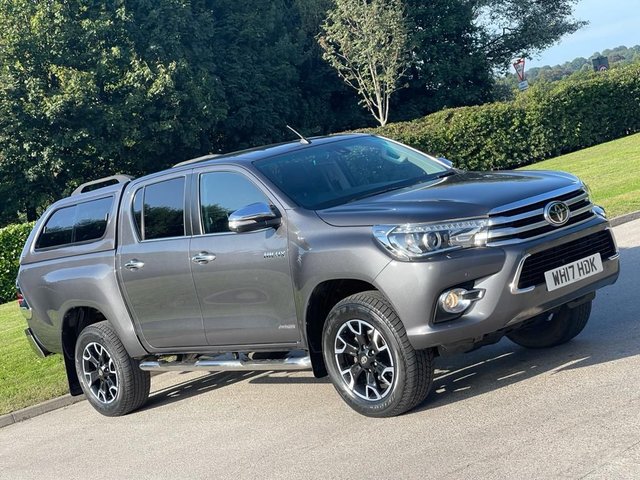 2017 17 Toyota HI-Lux 2.4 INVINCIBLE X 4WD D-4D DCB 148 BHP