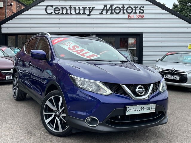 2015 65 Nissan Qashqai 1.5 DCi TEKNA (Smart Vision) 5dr - GLASS ROOF