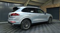 USED 2018 18 PORSCHE CAYENNE 3.0 D V6 PLATINUM EDITION TIPTRONIC S 5d 258 BHP INCREDIBLE PLATIMUM CAYENNE WITH PANORAMIC ROOF, 20" RS SPIDER WHEELS, HEATED LEATHER SEATS, NAVIGATION, REVERSE CAMERA AND SO MUCH MORE!