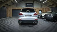 USED 2018 18 PORSCHE CAYENNE 3.0 D V6 PLATINUM EDITION TIPTRONIC S 5d 258 BHP INCREDIBLE PLATIMUM CAYENNE WITH PANORAMIC ROOF, 20" RS SPIDER WHEELS, HEATED LEATHER SEATS, NAVIGATION, REVERSE CAMERA AND SO MUCH MORE!