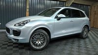 USED 2018 18 PORSCHE CAYENNE 3.0 D V6 PLATINUM EDITION TIPTRONIC S 5d 258 BHP INCREDIBLE PLATIMUM CAYENNE WITH PANORAMIC ROOF, 20" RS SPIDER WHEELS, HEATED LEATHER SEATS, NAVIGATION, REVERSE CAMERA AND SO MUCH MORE!