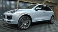 USED 2018 18 PORSCHE CAYENNE 3.0 D V6 PLATINUM EDITION TIPTRONIC S 5d 258 BHP INCREDIBLE PLATIMUM CAYENNE WITH PANORAMIC ROOF, 20" RS SPIDER WHEELS, HEATED LEATHER SEATS, NAVIGATION, REVERSE CAMERA AND SO MUCH MORE!