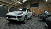 USED 2018 18 PORSCHE CAYENNE 3.0 D V6 PLATINUM EDITION TIPTRONIC S 5d 258 BHP INCREDIBLE PLATIMUM CAYENNE WITH PANORAMIC ROOF, 20" RS SPIDER WHEELS, HEATED LEATHER SEATS, NAVIGATION, REVERSE CAMERA AND SO MUCH MORE!