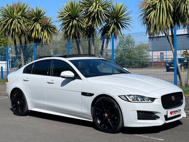 2015 65 Jaguar Xe 2.0 R-SPORT 4d 178 BHP
