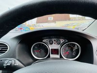 USED 2010 10 FORD FOCUS 1.6 ZETEC 5d 100 BHP Flawless Example - FSH - 1 owner from new
