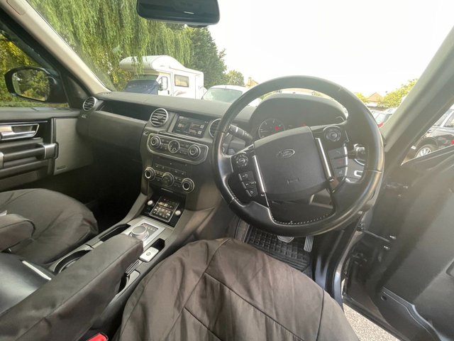 View our LAND ROVER DISCOVERY