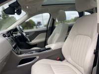 USED 2019 19 JAGUAR F-PACE 2.0 PORTFOLIO AWD 5d 177 BHP AUTO Panoramic Roof Ivory Leather