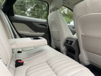 USED 2019 19 JAGUAR F-PACE 2.0 PORTFOLIO AWD 5d 177 BHP AUTO Panoramic Roof Ivory Leather