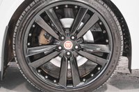 USED 2015 15 JAGUAR XF 2.2 D R-SPORT BLACK 4d 200 BHP 