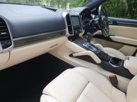 USED 2016 16 PORSCHE CAYENNE 4.8 V8 TURBO TIPTRONIC S 5d 520 BHP ZERO DEPOSIT FINANCE AVAILABLE