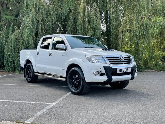 2015 15 Toyota HI-Lux 3.0 INVINCIBLE X 4X4 D-4D DCB 169 BHP