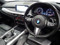 USED 2018 18 BMW X5 3.0 XDRIVE30D (258 bhp) M SPORT AUTO 4WD (S/S) + 7 SEATS + NAV + PANORAMIC E/SUNROOF + E/M/HEATED LEATHERS + M SPORT PLUS PACK + HEAD UP DISPLAY + CRUISE + M/MEDIA + HARMAN KARDON + XENON / LED + R/CAMERA + F-R PARK + PRIVACY + M STYLING + 20 S + E/BOOT 7 SEATS+PANROOF+XENON-LED+R/CAM+LEATHER+NAV+HKCRUISE