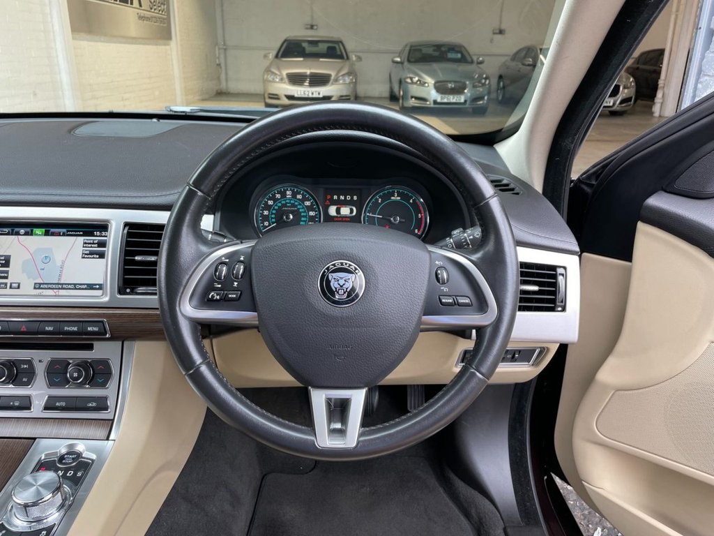 USED 2014 64 JAGUAR XF 2.2 D LUXURY 4d 163 BHP 