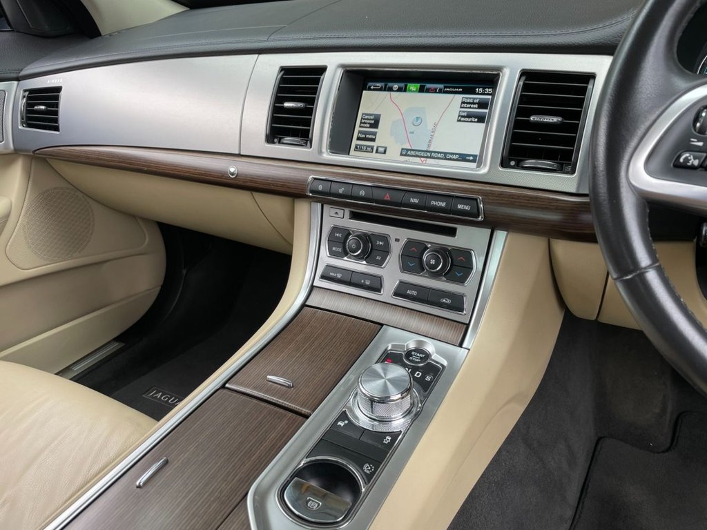 USED 2014 64 JAGUAR XF 2.2 D LUXURY 4d 163 BHP 