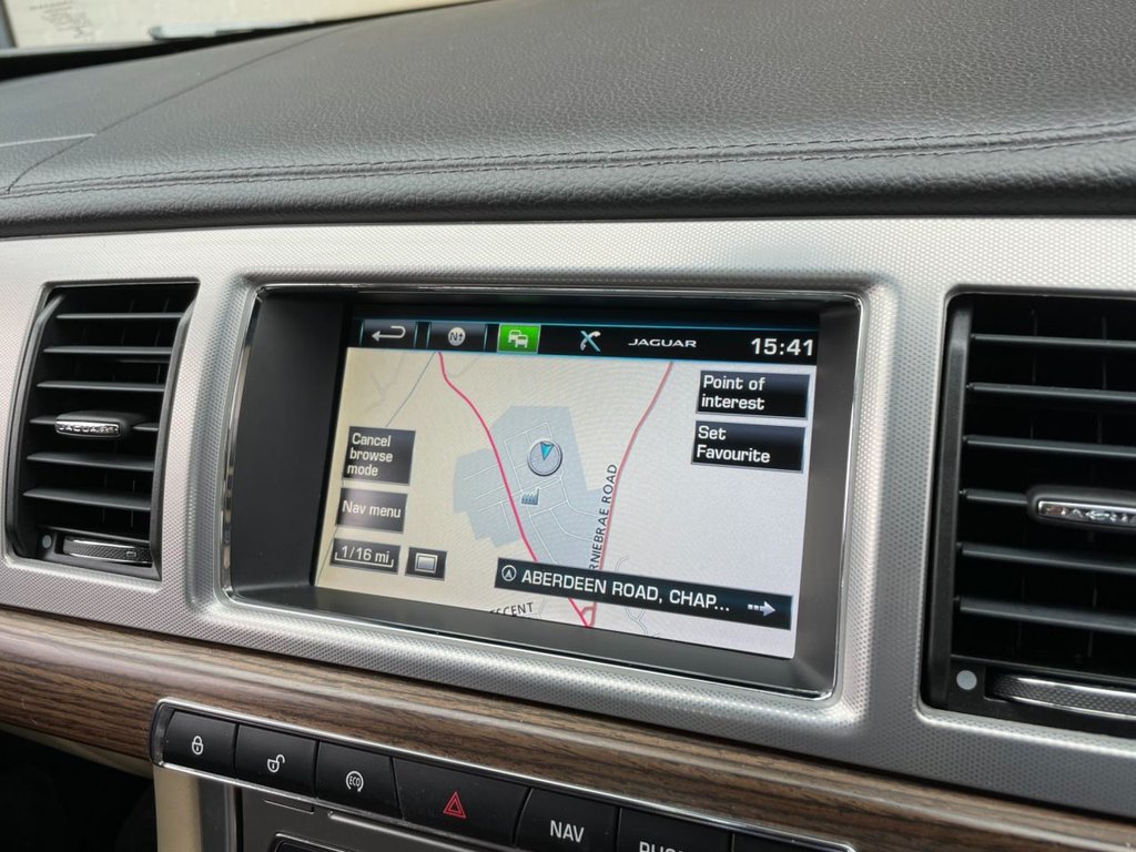 USED 2014 64 JAGUAR XF 2.2 D LUXURY 4d 163 BHP 