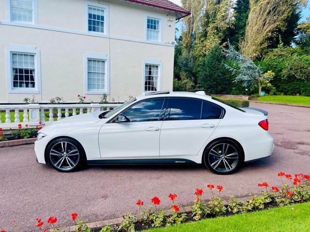 View our BMW 3 SERIES