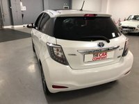 USED 2013 63 TOYOTA YARIS 1.5 HYBRID TREND 5d 61 BHP * FREE ROAD TAX * HYBRID * PANORAMIC ROOF * PRIVACY GLASS * CLIMATE CONTROL *