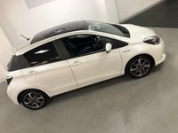 USED 2013 63 TOYOTA YARIS 1.5 HYBRID TREND 5d 61 BHP * FREE ROAD TAX * HYBRID * PANORAMIC ROOF * PRIVACY GLASS * CLIMATE CONTROL *