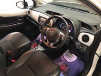USED 2013 63 TOYOTA YARIS 1.5 HYBRID TREND 5d 61 BHP * FREE ROAD TAX * HYBRID * PANORAMIC ROOF * PRIVACY GLASS * CLIMATE CONTROL *