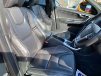USED 2017 R VOLVO XC60 2.4 D5 R-DESIGN LUX NAV AWD 5d 217 BHP 