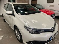 USED 2016 16 TOYOTA AURIS 1.2 VVT-I BUSINESS EDITION TSS 5d 114 BHP SATNAV.....HEATED SEATS