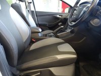 USED 2013 13 FORD FOCUS 1.6 ZETEC S TDCI ESTATE SATNAV......PARK PILOT