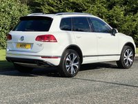 USED 2016 66 VOLKSWAGEN TOUAREG 3.0 V6 R-LINE TDI BLUEMOTION TECHNOLOGY 5d 259 BHP AWD AUTO Electric Glass Pan Roof  Nav