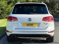 USED 2016 66 VOLKSWAGEN TOUAREG 3.0 V6 R-LINE TDI BLUEMOTION TECHNOLOGY 5d 259 BHP AWD AUTO Electric Glass Pan Roof  Nav