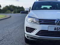 USED 2016 66 VOLKSWAGEN TOUAREG 3.0 V6 R-LINE TDI BLUEMOTION TECHNOLOGY 5d 259 BHP AWD AUTO Electric Glass Pan Roof  Nav
