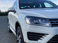 USED 2016 66 VOLKSWAGEN TOUAREG 3.0 V6 R-LINE TDI BLUEMOTION TECHNOLOGY 5d 259 BHP AWD AUTO Electric Glass Pan Roof  Nav