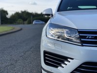 USED 2016 66 VOLKSWAGEN TOUAREG 3.0 V6 R-LINE TDI BLUEMOTION TECHNOLOGY 5d 259 BHP AWD AUTO Electric Glass Pan Roof  Nav