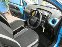 USED 2018 18 TOYOTA AYGO 1.0 VVT-I X-PLORE X-SHIFT 5d 69 BHP SAT NAV REAR VIEW CAMERA